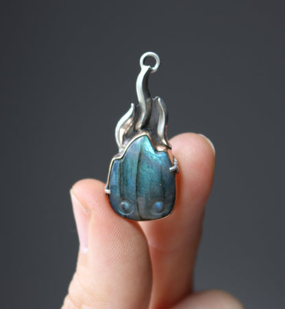 Calcifer | Labradorite Necklace