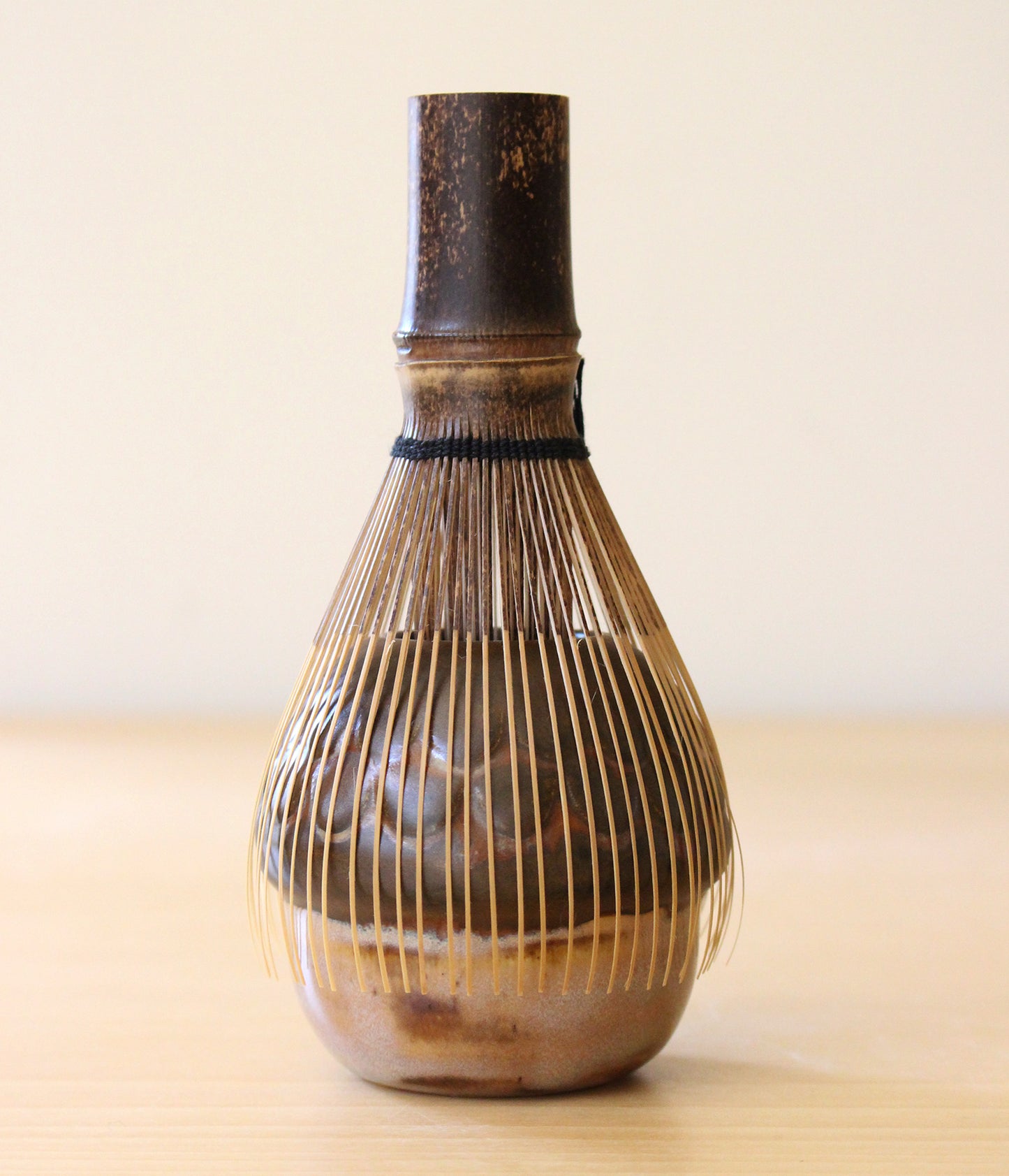 Feelings of Home | Porcelain + Stoneware Blend Matcha Bowl & Whisk Holder Set No.1