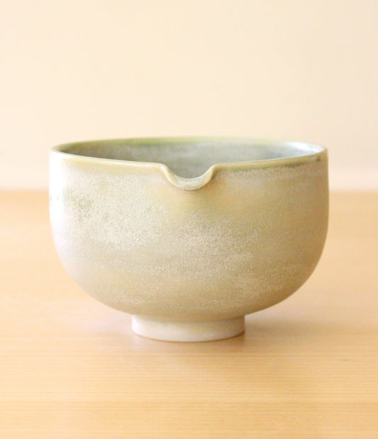 Soft Green | Porcelain + Stoneware Blend Matcha Bowl