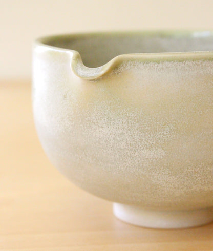 Soft Green | Porcelain + Stoneware Blend Matcha Bowl